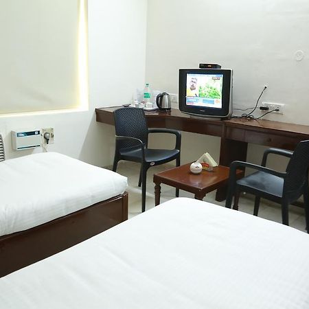 Hotel Shridevi Park Chennai Exterior photo